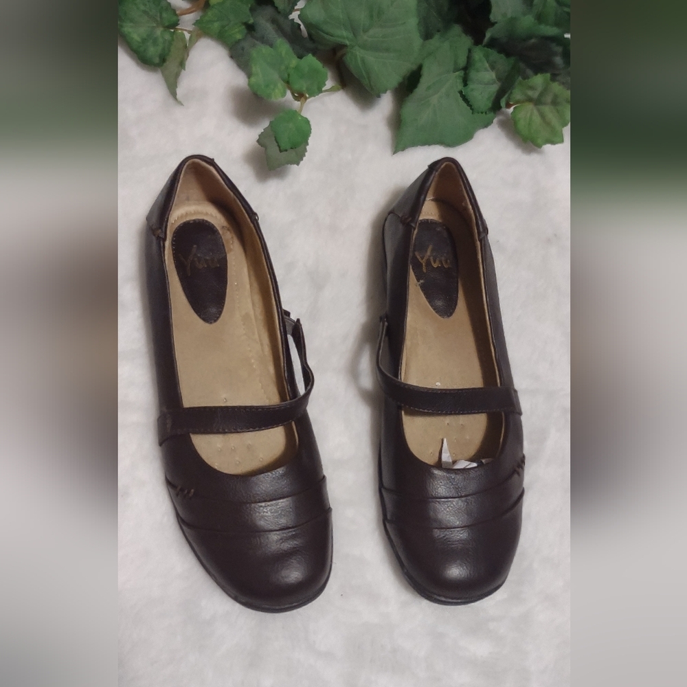 Yuu shoes for women size 9